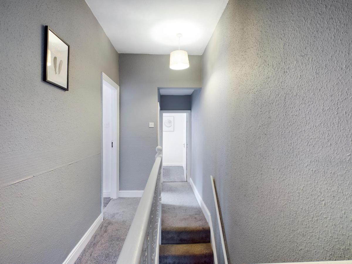 Cheerful 3 Bedroom Home With Free Parking And Wifi チェスター エクステリア 写真